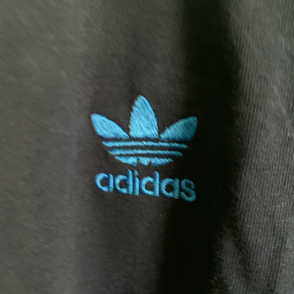 Adidas 3 stripes Tee, Brand New with Tags - Picture 3 of 8